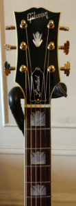 Gibson SJ-200 Ebony Limited fret markers